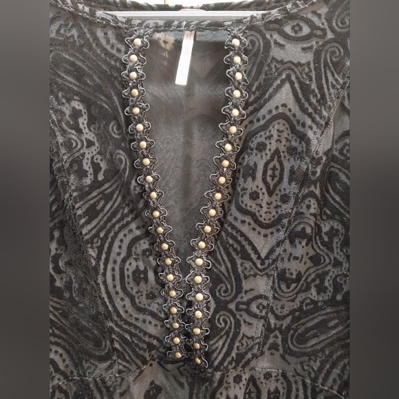 Free People Velvet Burnout Studded City Lights Top Size Small - Picture 3 of 5